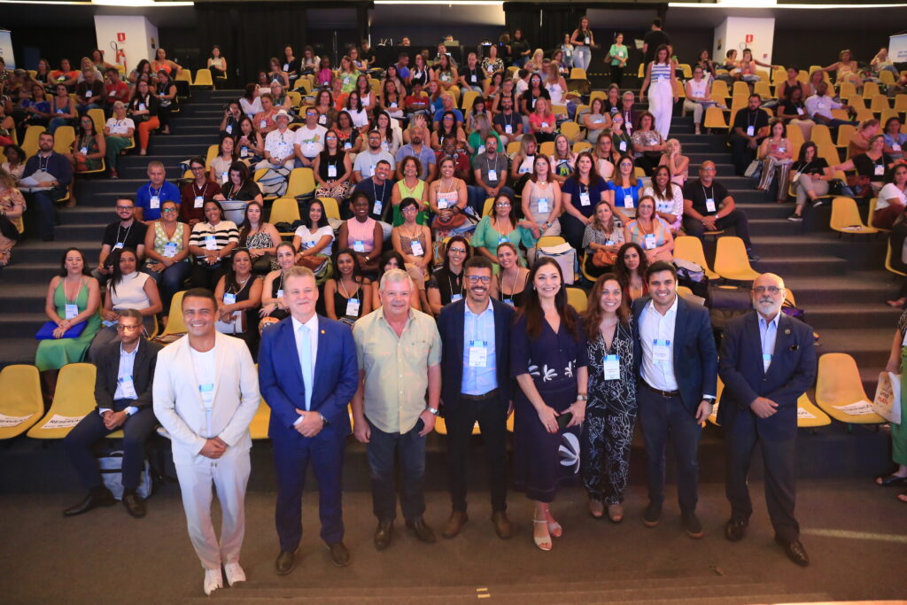 Secretários municipais de Educação do estado do Rio se reúnem em Niterói para conferência