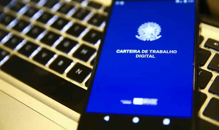 Rio de Janeiro abre mais de 2,8 mil vagas de emprego, estágio e jovem aprendiz nesta semana