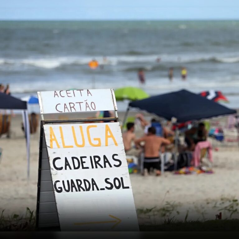 Novas regras valem nas praias de Niterói: veja preços, proibições e como denunciar abusos