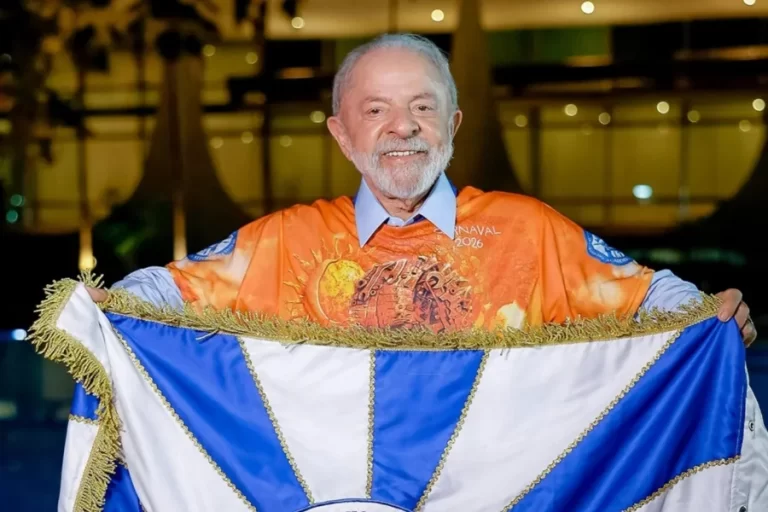 TSE rejeita liminar e permite homenagem a Lula no Carnaval da Sapucaí