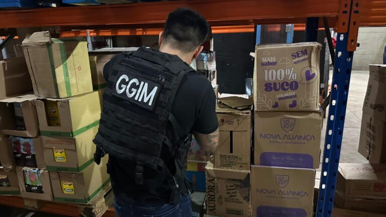 Operação em Niterói apreende alimentos impróprios após denúncias de irregularidades sanitárias no Barreto