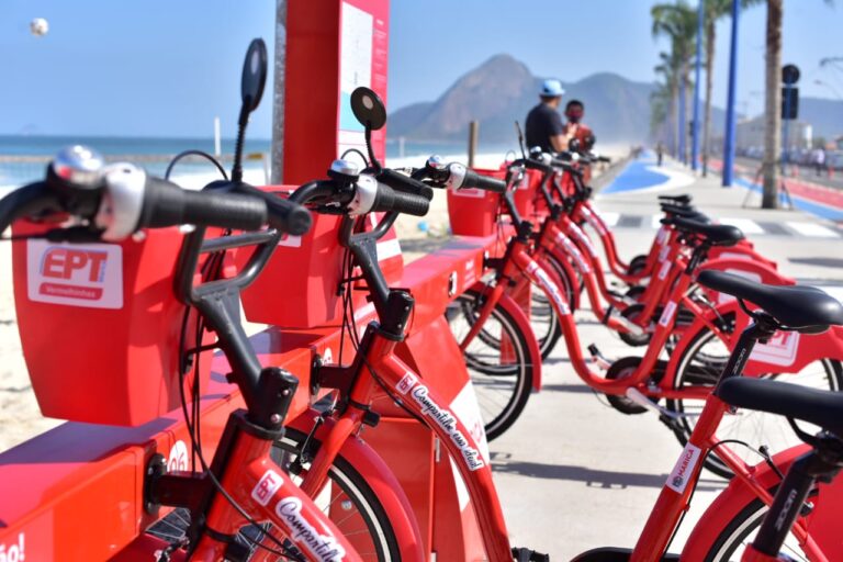 Maricá vence Prêmio Bicicleta Brasil 2025 e se destaca com projeto das “Vermelhinhas”