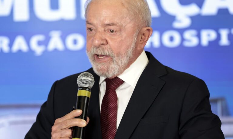 Lula critica ameaças de Trump ao mundo e defende papa Leão XIV