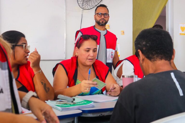 Ação social em Guaratiba oferece emissão de documentos, vacinação e serviços gratuitos em Maricá