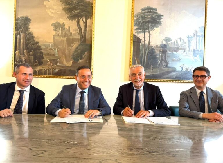 Prefeito Rodrigo Neves assina acordo de cooperação entre Mercocidades e associação italiana