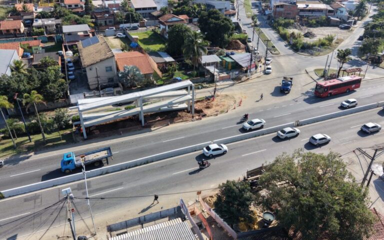 Passarela na RJ-106 no km 24 avança e promete mais segurança para pedestres em Maricá