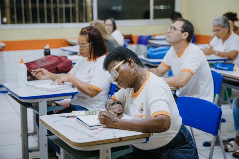 Rede Municipal de Niterói abre vagas para quem deseja concluir o Ensino Fundamental pela EJA