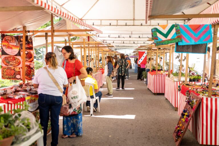 Feira da Agricultura Familiar reúne alimentos frescos, artesanato e gastronomia neste sábado em Maricá