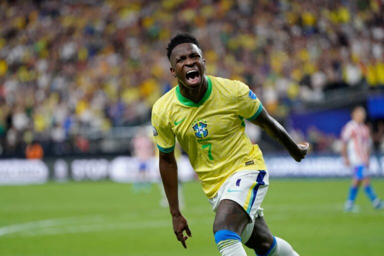 Vini Jr. e mais 2 brasileiros concorrem à Bola de Ouro; Raphinha e CR7 fora
