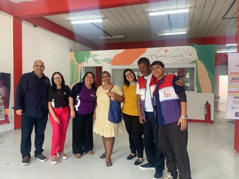 Moradora em situação de vulnerabilidade inicia curso de Assistente Administrativo em Maricá