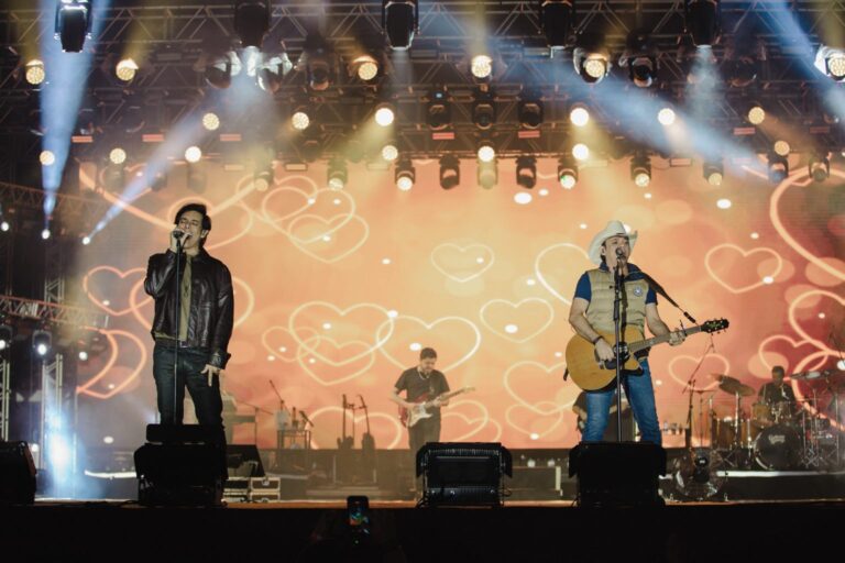 Guilherme & Santiago abriram a Expo Rural Maricá; Simone Mendes é atração de hoje