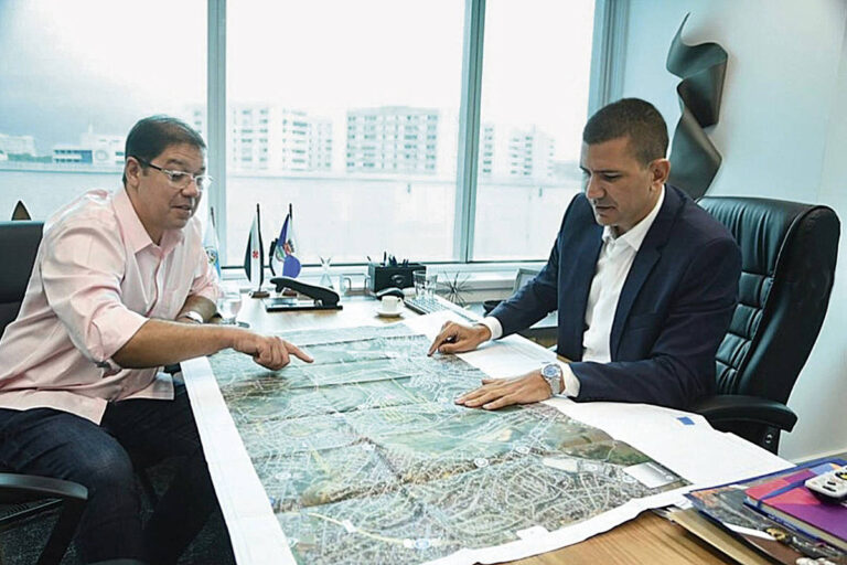 Douglas Ruas recebeu R$ 1,5 milhão de empresa que fornecia materiais para a Secretaria de Cidades