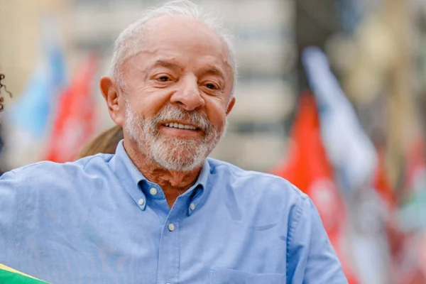 Lula defende reforma política e diz que mudança esbarra em interesses do próprio Congresso
